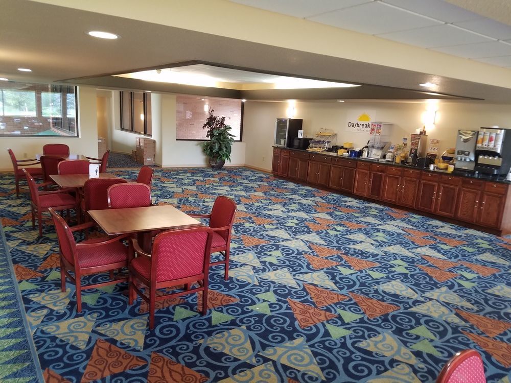 Days Inn By Wyndham Midland Exterior photo