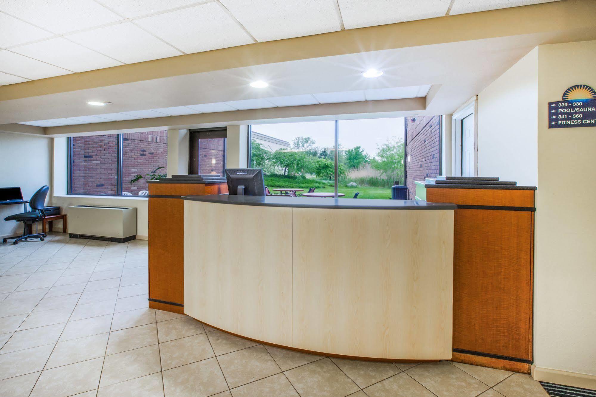 Days Inn By Wyndham Midland Exterior photo